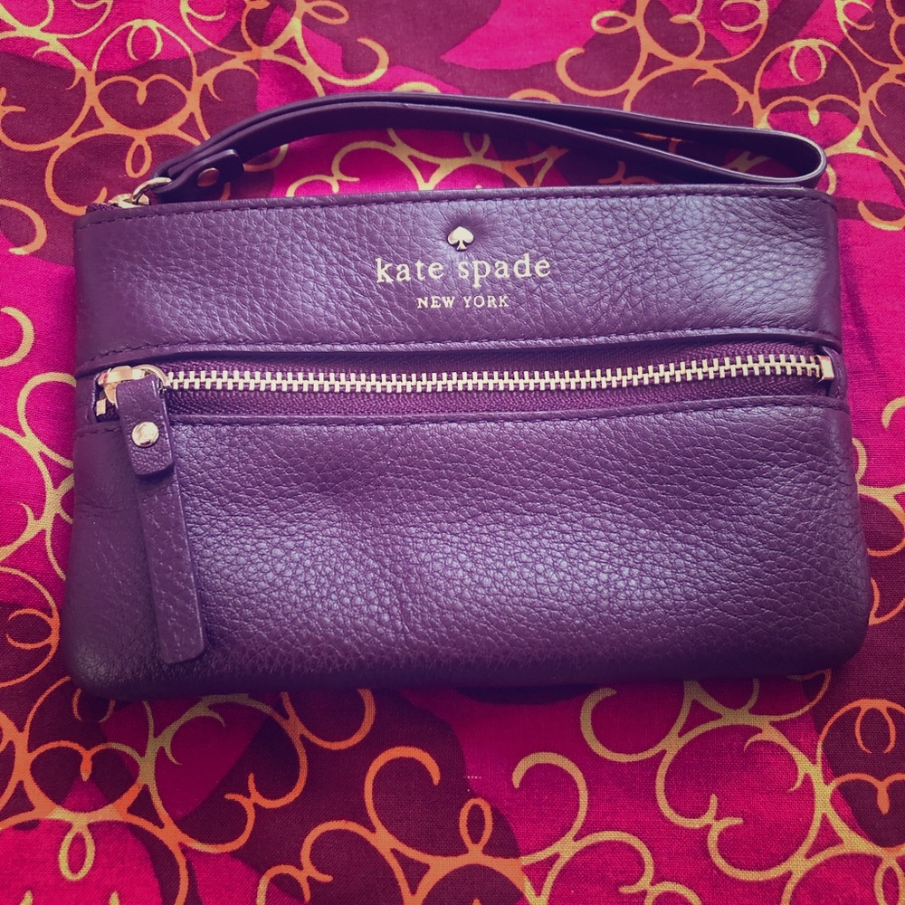 Kate Spade Wristlet🟣